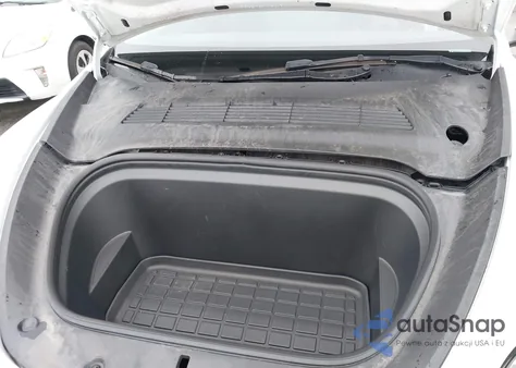 2023 Tesla Model Y из США, поврежденный, VIN 7SAYGDEF8PF800742